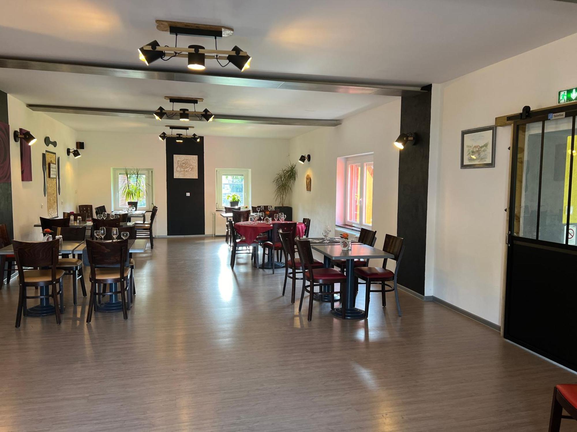 Auberge Restaurant La Roseraie Grandrupt エクステリア 写真