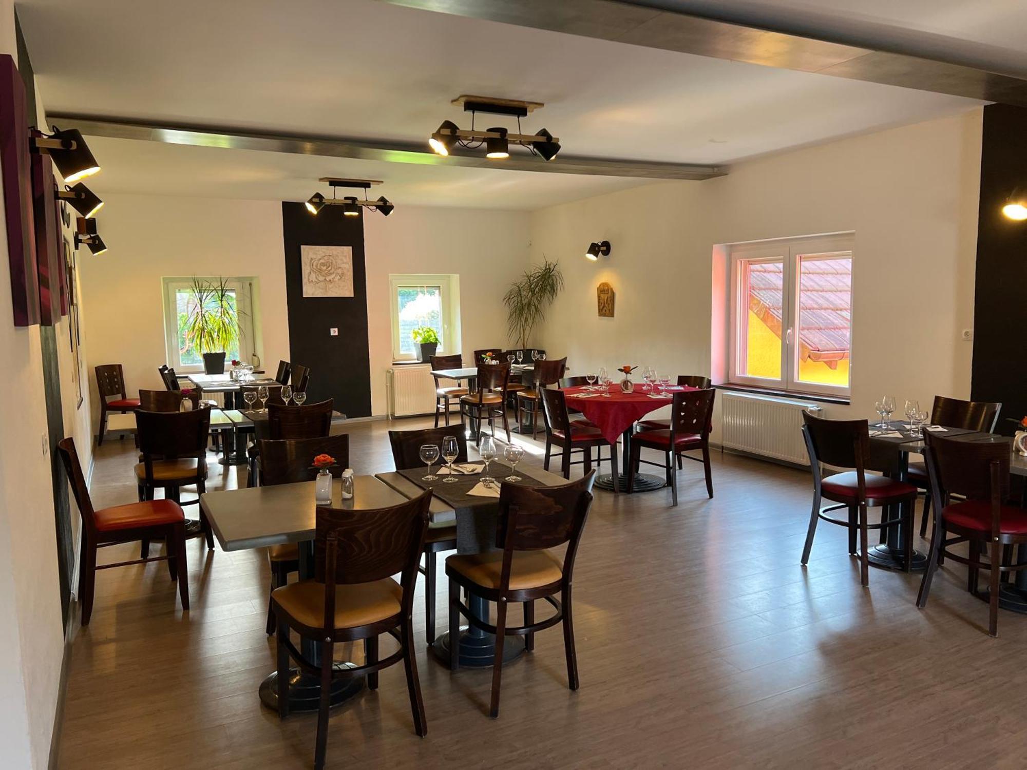 Auberge Restaurant La Roseraie Grandrupt エクステリア 写真
